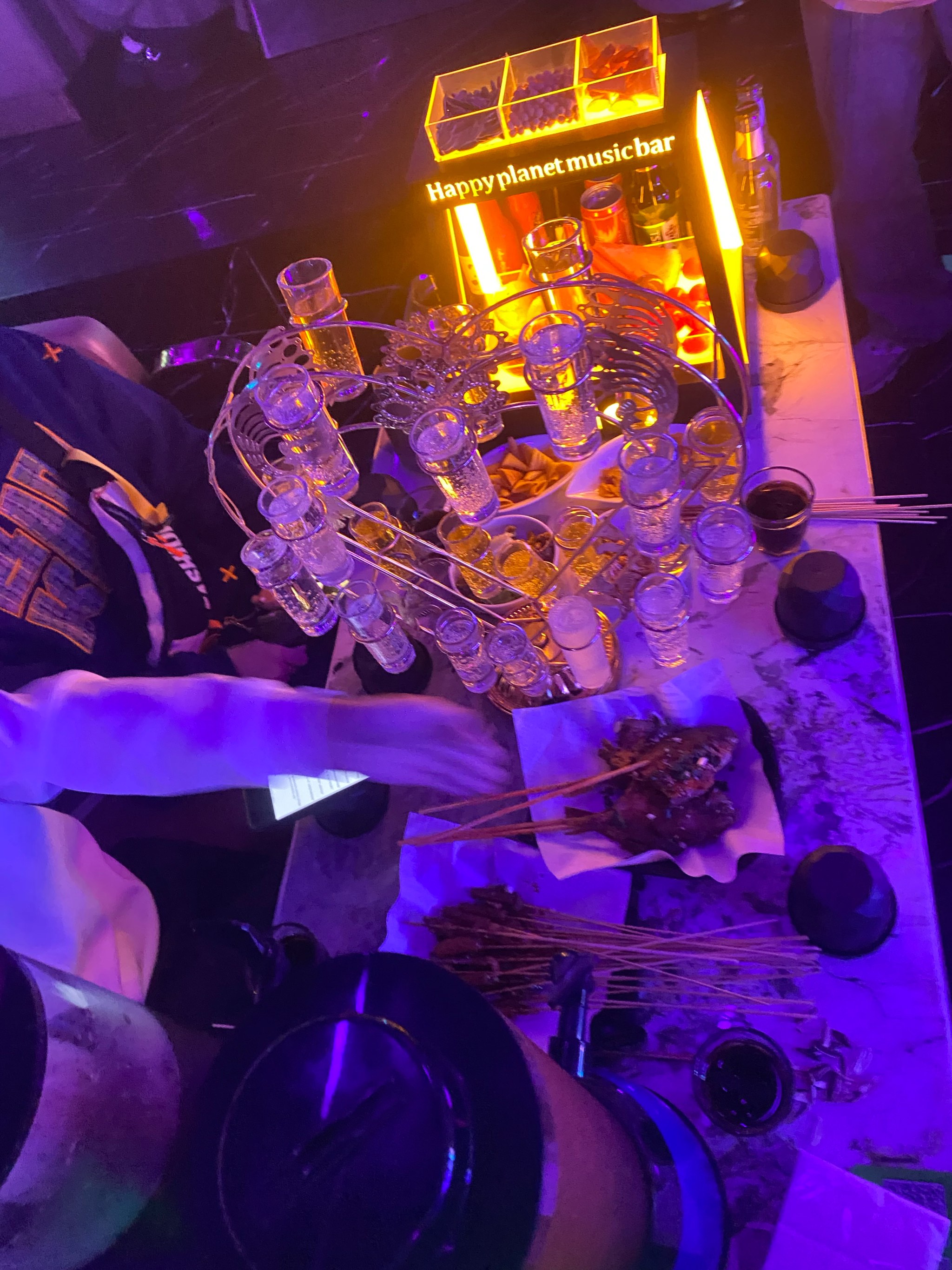 上海商务KTV: 中低端区别-宝山区ktv预订